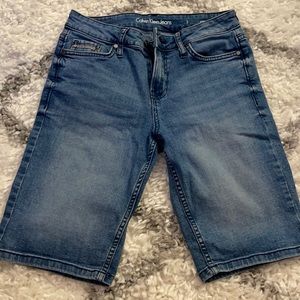 Calvin Klein Jean shorts size 2/3
